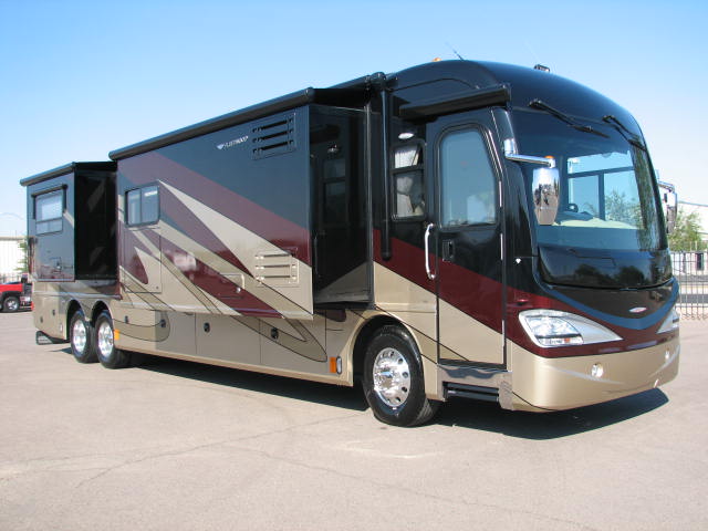 2009 Fleetwood Revolution LE