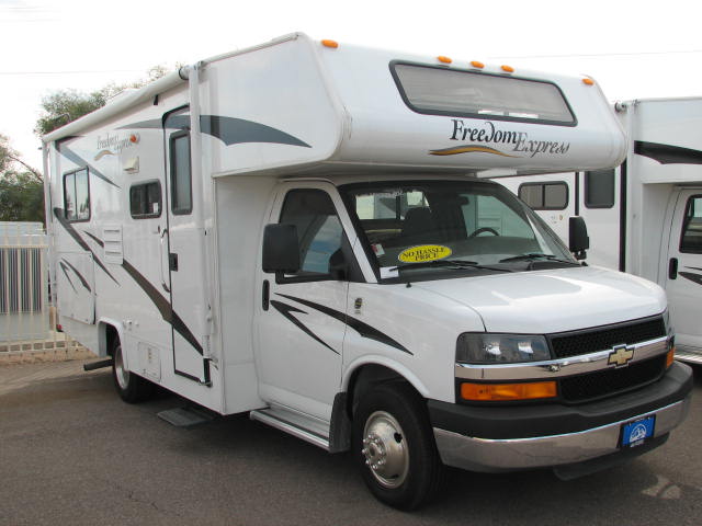 2009 Coachmen Freedom Express