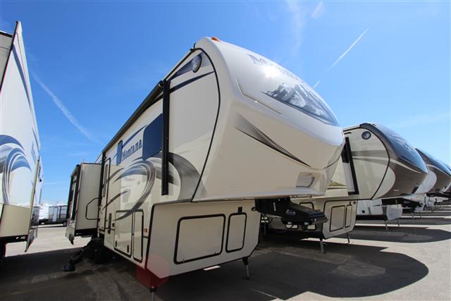 2014 Fifth Wheel Keystone Montana