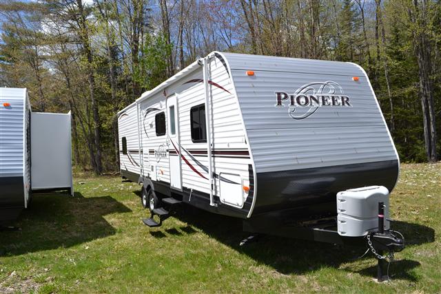 2013 Travel Trailer Heartland Pioneer