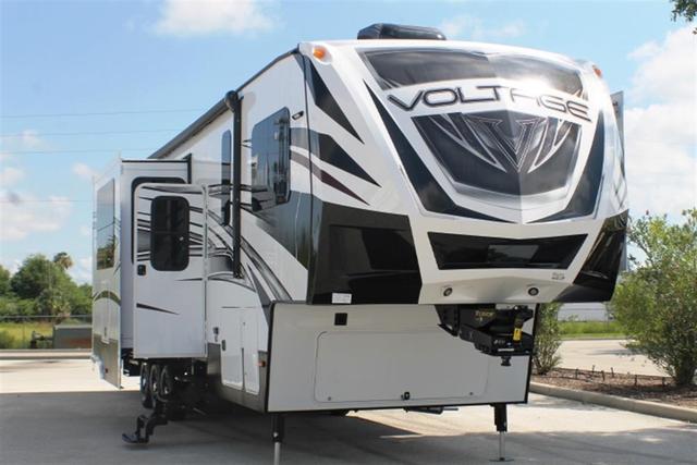 2016 Fifth Wheel Toy Hauler Dutchmen VOLTAGE