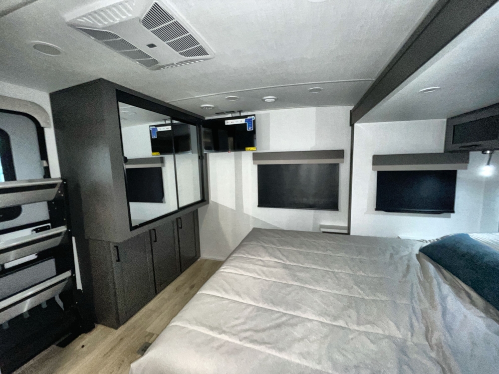 entertainment-center