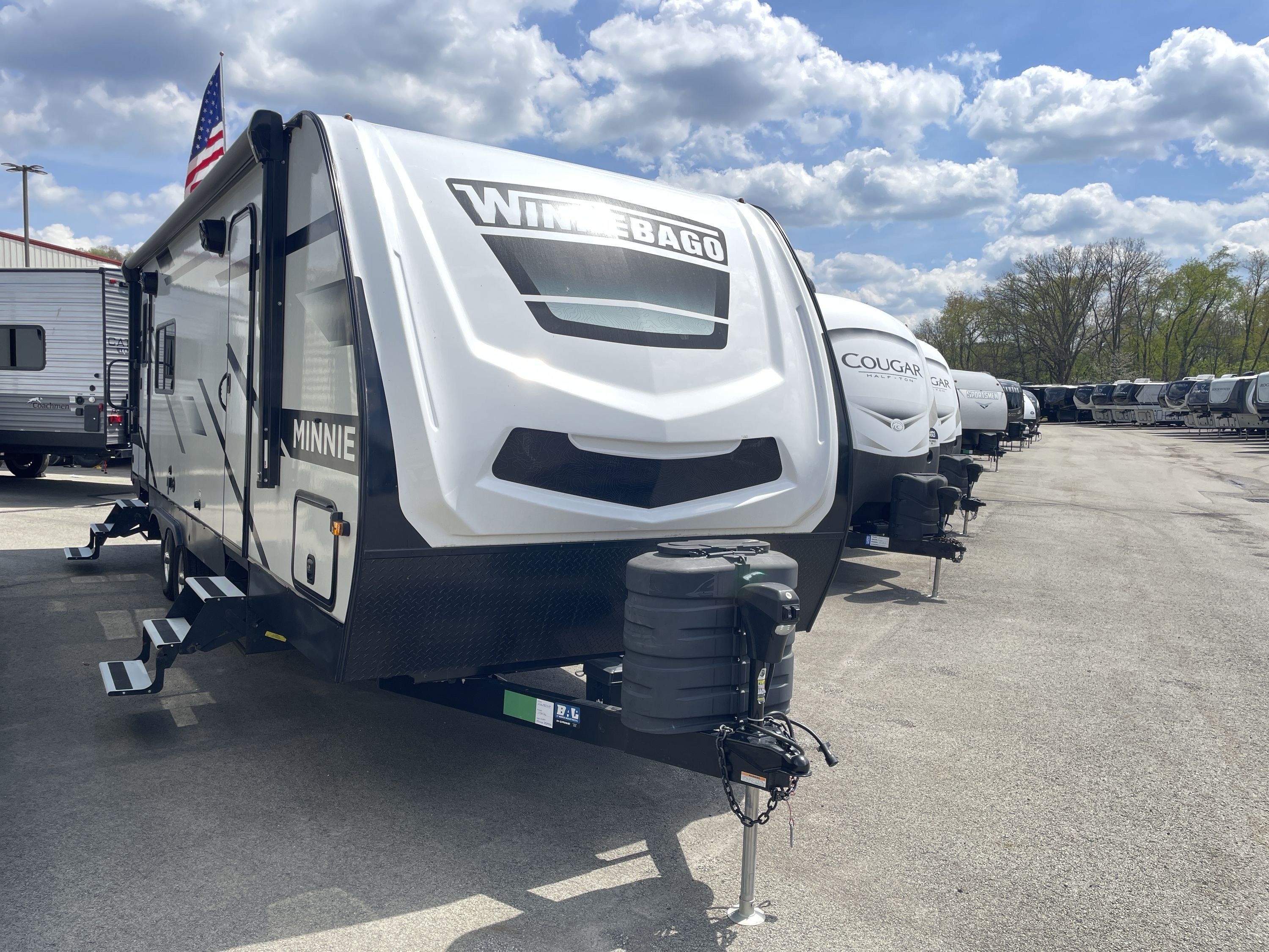 New or Used Winnebago Minnie 2529rg RVs for Sale | Camping World