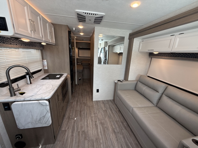 2026 Thor Freedom Traveler A24 — photo 3 of 8