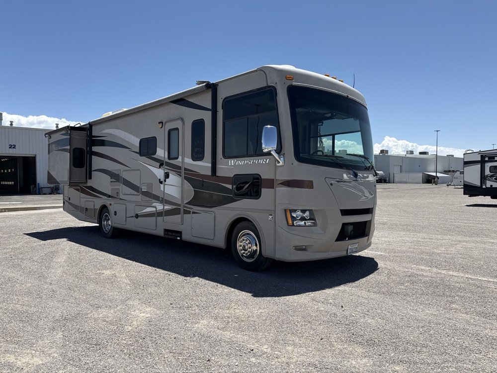 2014 THOR WINDSPORT 32A
