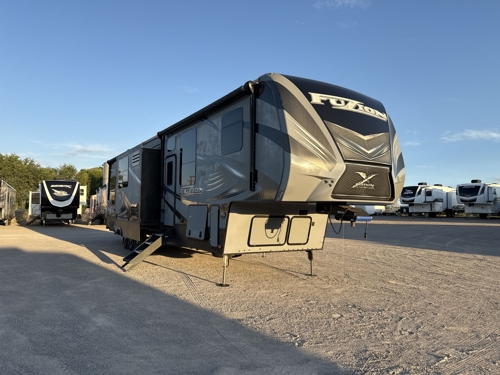 RV carousel image 1