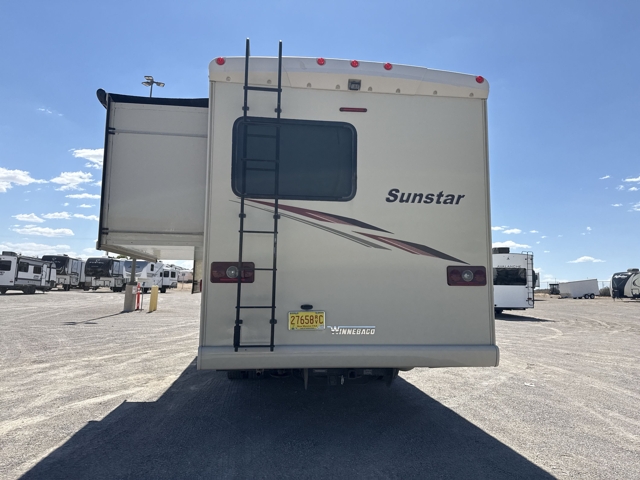2019 Winnebago Sunstar 27PE — photo 8 of 8