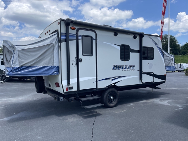 2018 Keystone Bullet Crossfire 1650EX — photo 6 of 8