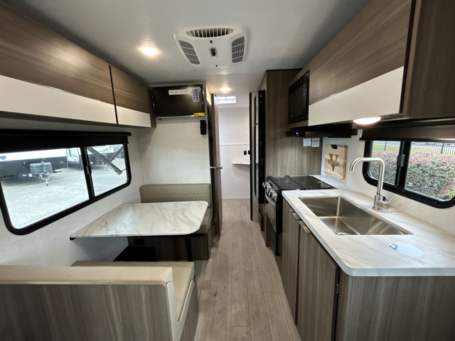 2025 Venture RV Sonic 190VRB — photo 2 of 8