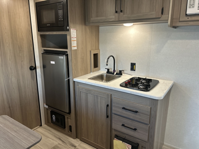 2026 Keystone Coleman 17R — photo 4 of 8