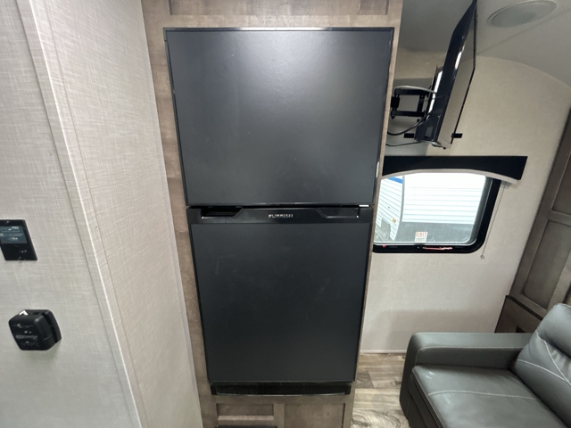 2023 Venture RV Sonic 170VBH — photo 8 of 8