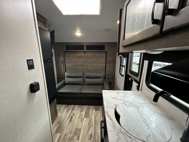 2023 Venture RV Sonic 170VBH — photo 2 of 8