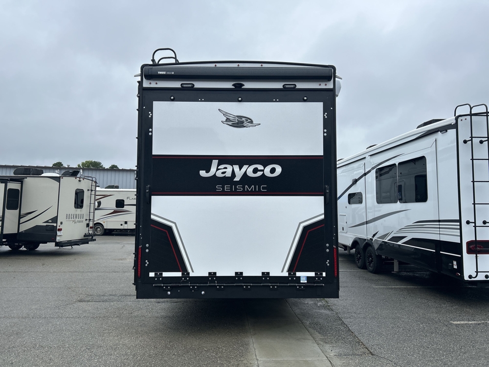 2026 Jayco Seismic 399 — photo 8 of 8