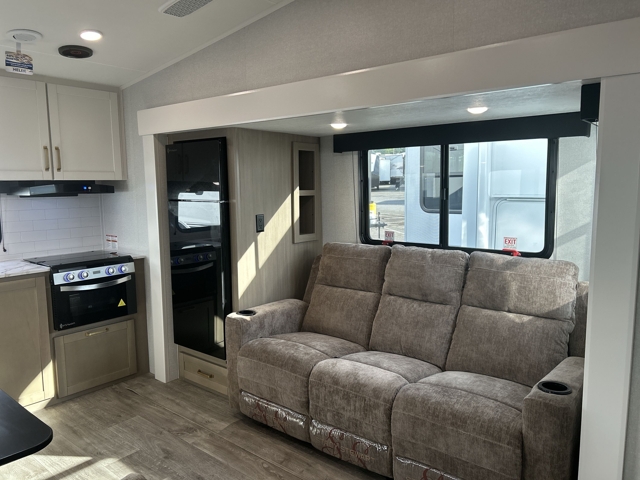 2026 Jayco Eagle Sle 24MLE — photo 3 of 8