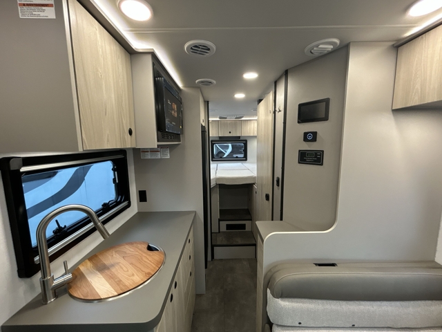 2026 Jayco Granite Ridge 22T — photo 3 of 8