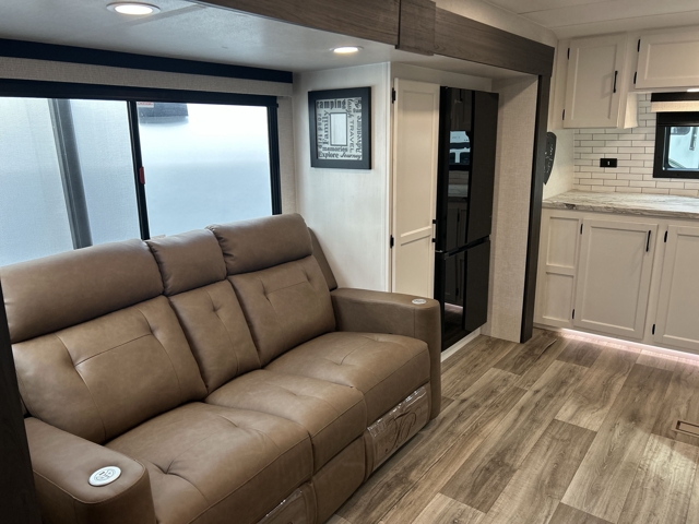 2026 Venture RV Stratus 262VFK — photo 2 of 8