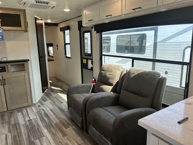 2026 Jayco Jay Flight SLX 290RKS — photo 3 of 8