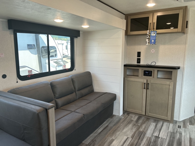 2026 Jayco Jay Flight SLX 290RKS — photo 4 of 8