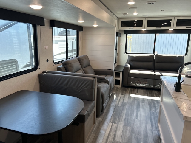 2026 Jayco Jay Flight SLX 334RTS — photo 3 of 8