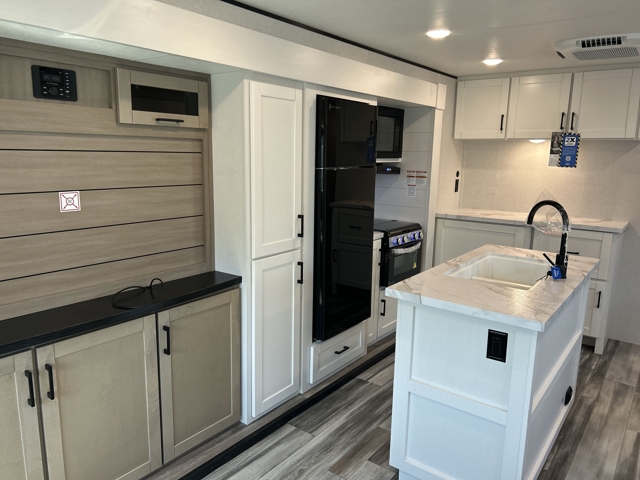 2026 Jayco Jay Flight SLX 334RTS — photo 4 of 8