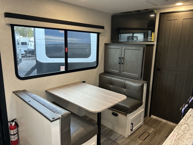 2026 Venture RV Stratus 200VRB — photo 3 of 8