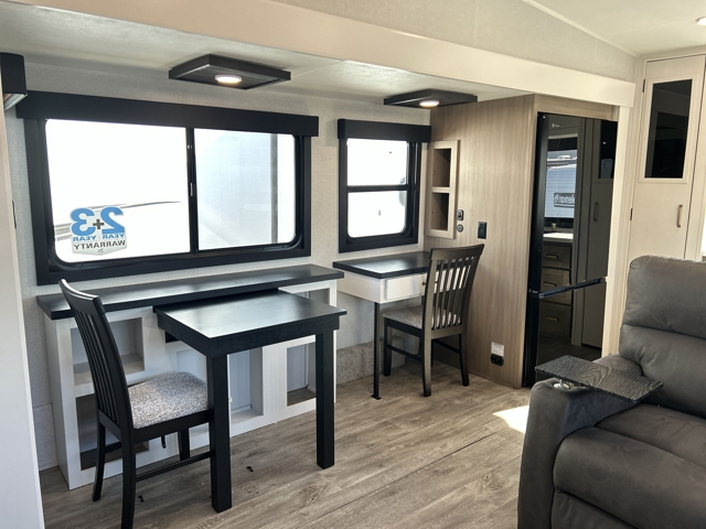 2026 Jayco Eagle 365UKTS — photo 4 of 8