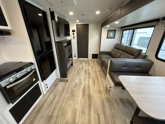 2026 Venture RV Stratus 261VRB — photo 3 of 8