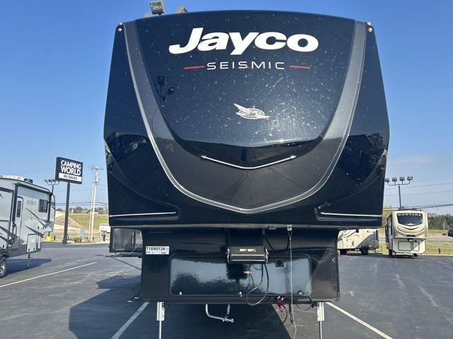 2026 Jayco Seismic 413 — photo 5 of 8