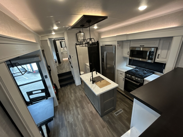 2024 Jayco North Point 382FLRB — photo 4 of 8