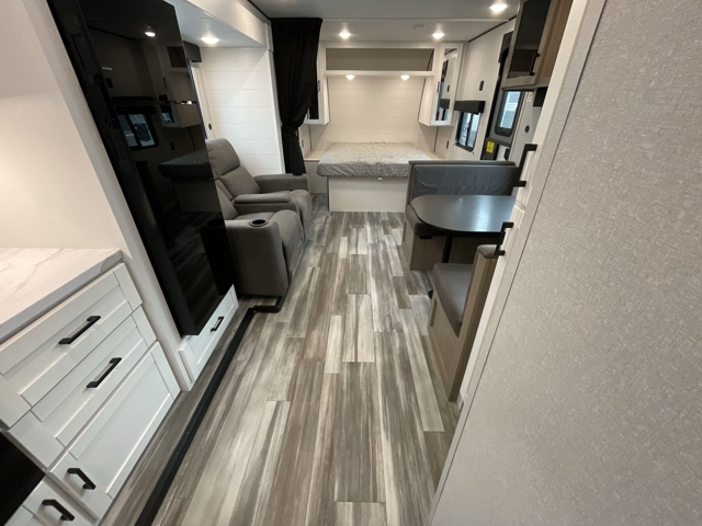 2026 Jayco Jay Flight SLX 225MLS — photo 4 of 8