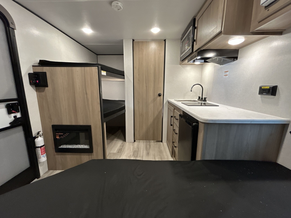 2026 Keystone Coleman 13B — photo 4 of 8