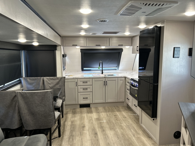 2026 Jayco Jay Feather 26FK — photo 3 of 8