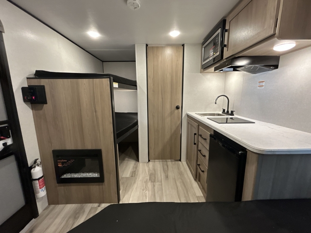 2026 Keystone Coleman 13B — photo 4 of 8