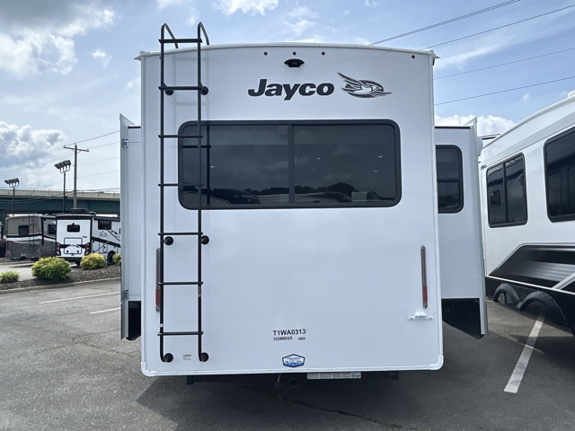 2026 Jayco Eagle 355MBQS — photo 8 of 8