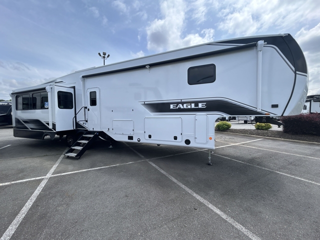 2026 Jayco Eagle 355MBQS — photo 6 of 8