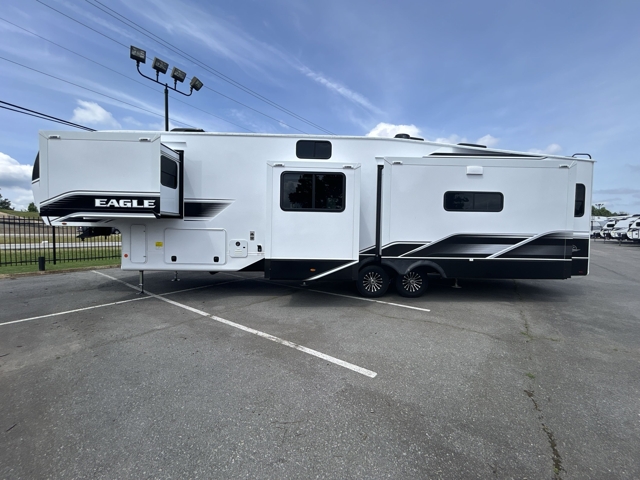 2026 Jayco Eagle 355MBQS — photo 7 of 8