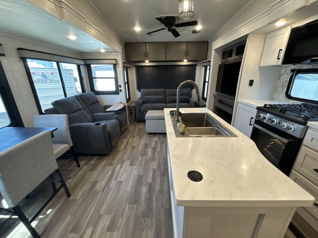2025 Jayco Eagle 355MBQS — photo 3 of 8