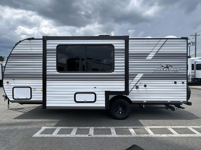 2027 Jayco Jay Flight 197MB — photo 7 of 8