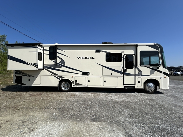 2022 Entegra Coach Vision XL 34B — photo 5 of 8