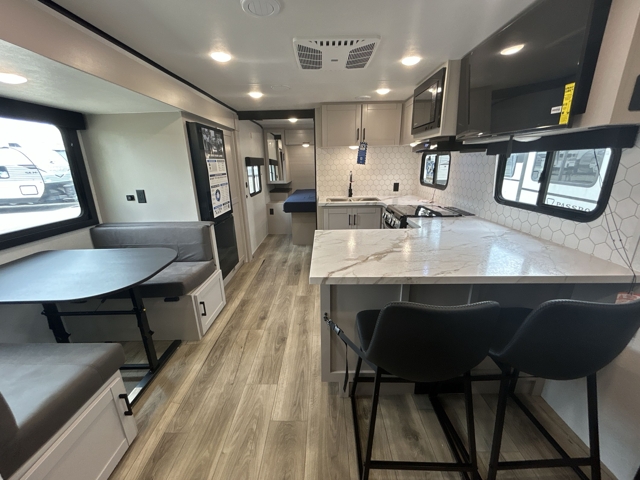 2026 Jayco Jay Feather 25BH — photo 4 of 8