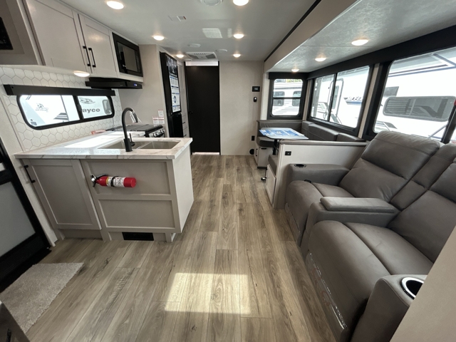 2026 Jayco Jay Feather 28RB — photo 3 of 8