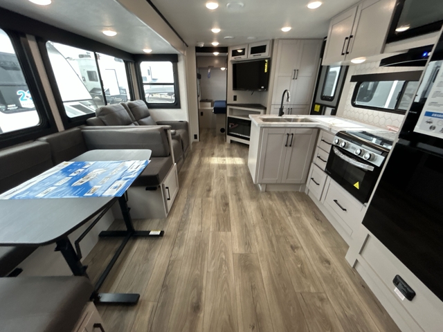 2026 Jayco Jay Feather 28RB — photo 4 of 8