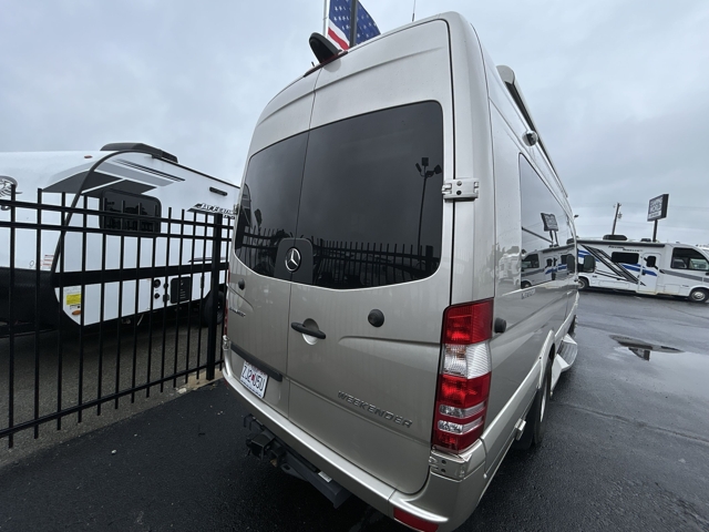 2019 Midwest Automotive Designs Weekender 3500 Sprinter — photo 7 of 8