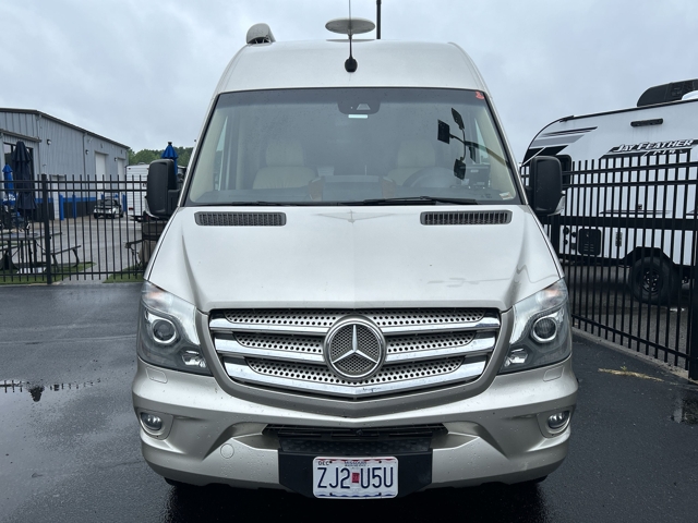 2019 Midwest Automotive Designs Weekender 3500 Sprinter — photo 4 of 8