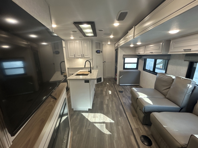 2024 Highland Ridge Open Range 338BHS — photo 4 of 8