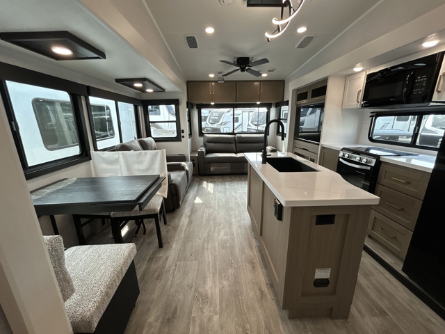 2027 Jayco Eagle 321RSTS — photo 3 of 8
