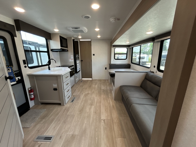 2027 Jayco Jay Flight 265MWS — photo 3 of 8