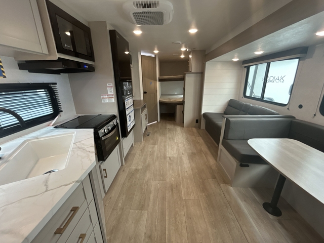 2027 Jayco Jay Flight 280BHS — photo 3 of 8