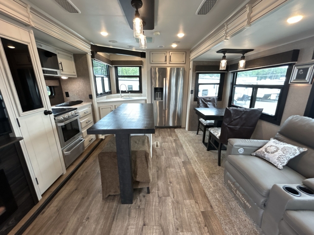 2020 Jayco Eagle 332CBOK — photo 4 of 8
