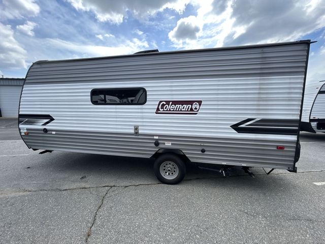 2024 Coleman Coleman Lantern LT 18BH — photo 7 of 8